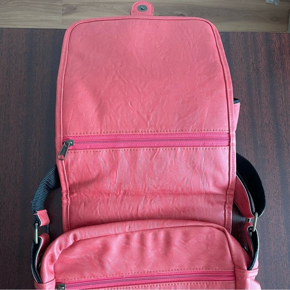 NWOT Peña Inca Piel Red Embroidered Crossbody Bag - Picture 4 of 13